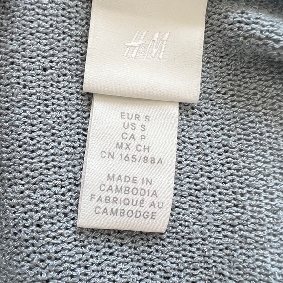 H&M Lightweight Knit Sweater Pullover - Picture 4 of 4